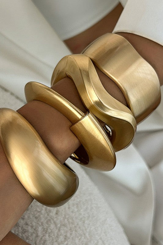 Asymmetrical Metal Spring Clasp Wide Bangle