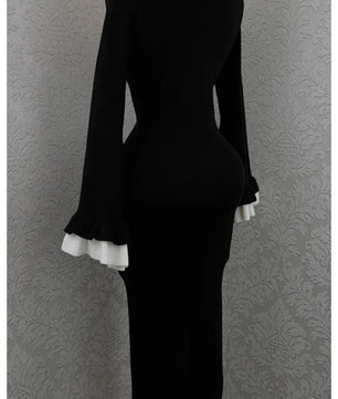 Contrast Flared Sleeve V-neck Knit Dress