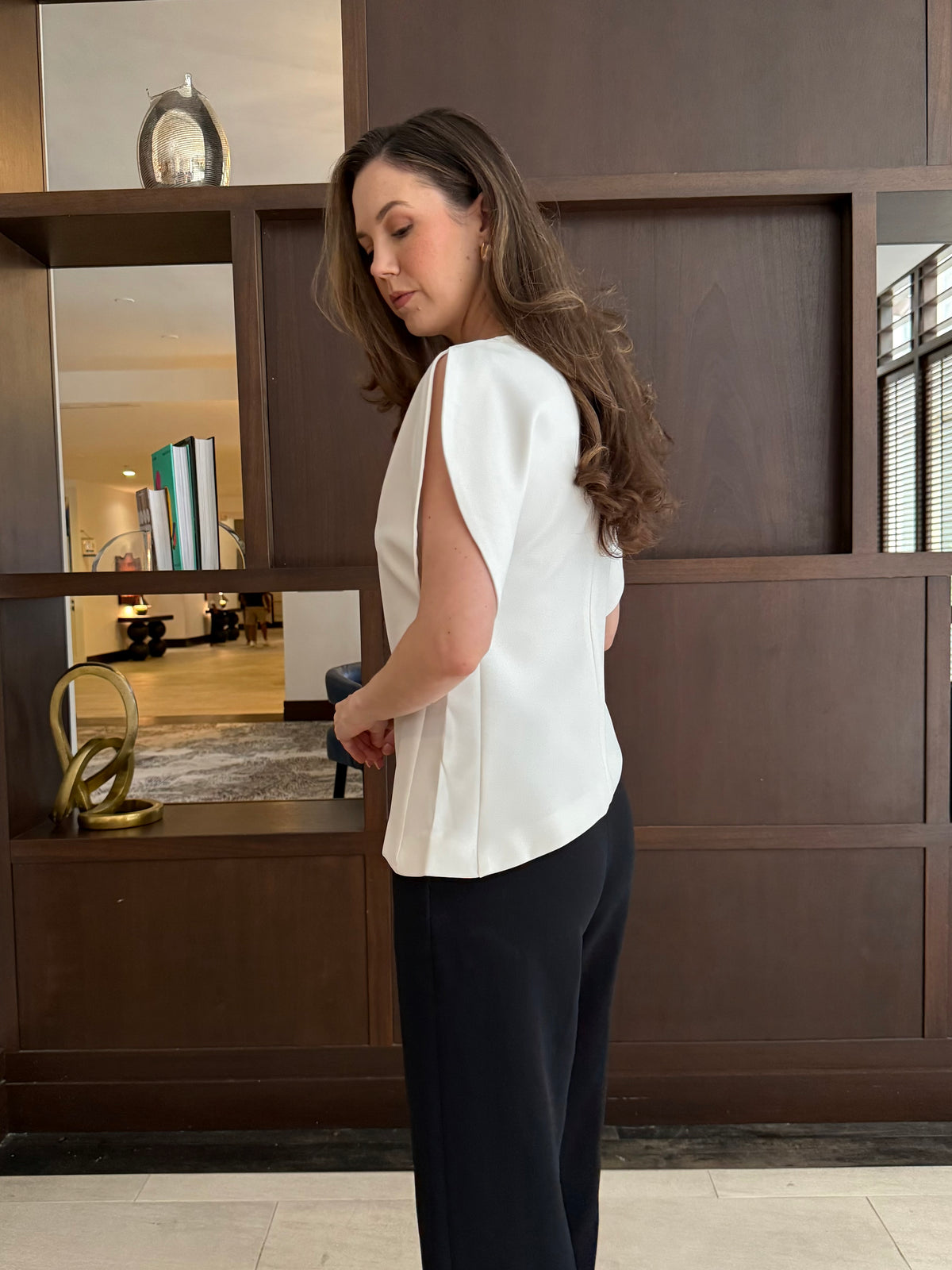 Structured Boat Neck Open Arm Symmetrical Hem Top